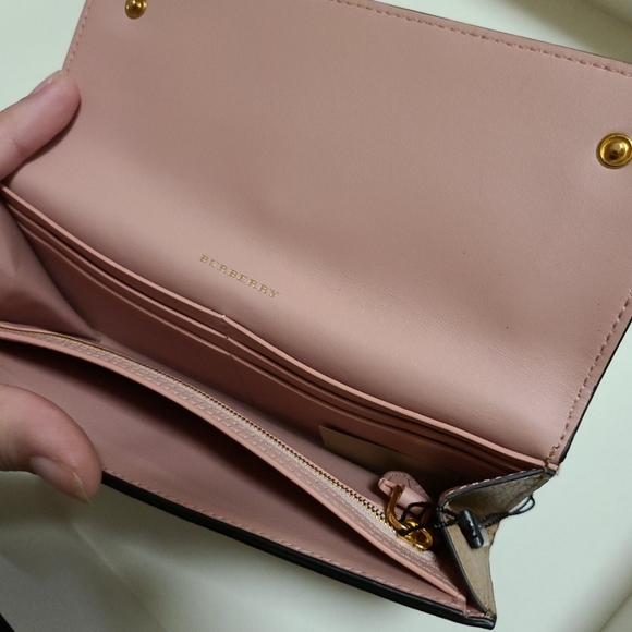 Burberry wallet - Picture 2 of 4